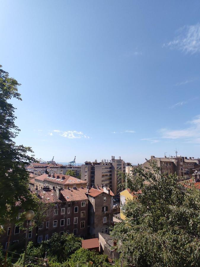 Studio Apartment Kontiki Rijeka Eksteriør billede