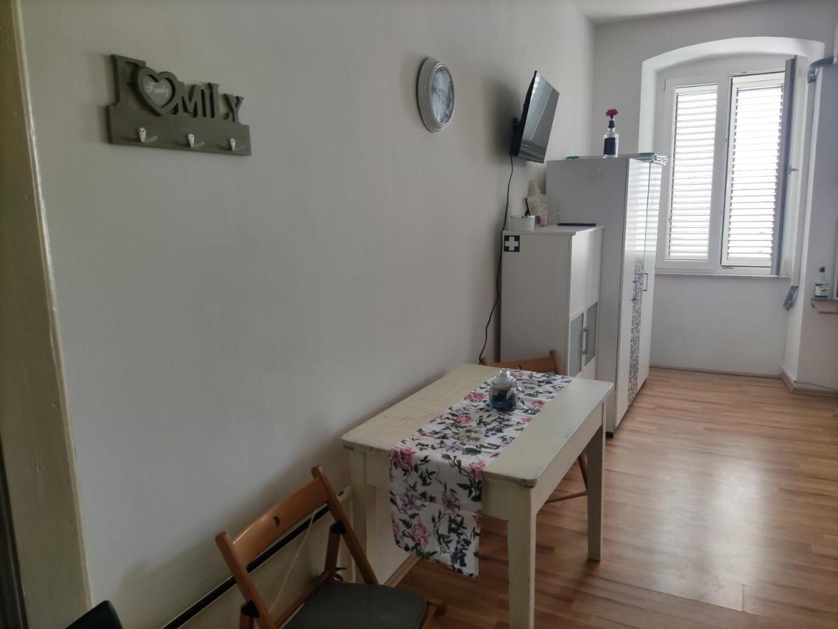 Studio Apartment Kontiki Rijeka Eksteriør billede